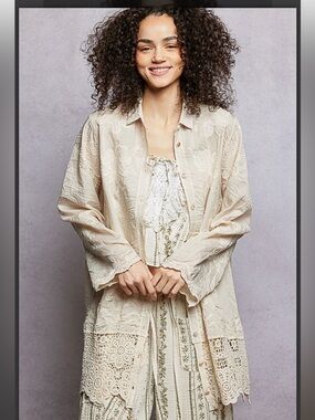 229 ❤️ POL floral embroidered crochet button down top